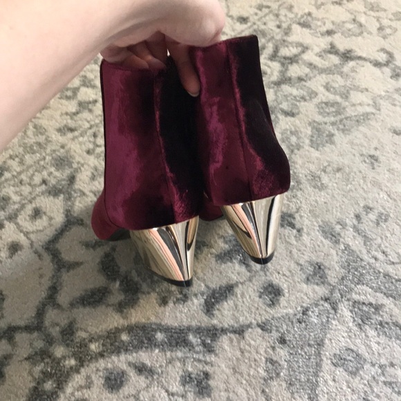 Alice + Olivia Paxton velvet ankle booties 10 40 - Picture 2 of 6